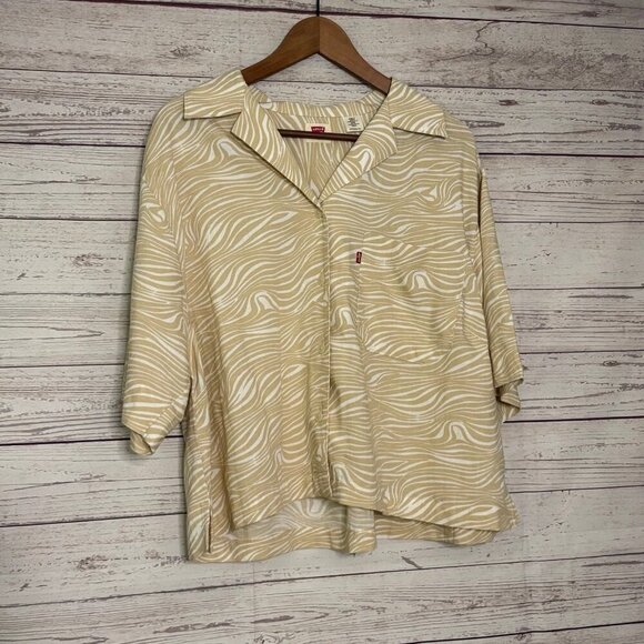 Levi's Short Sleeve Cropped Button Up 1X - Picture 2 of 4